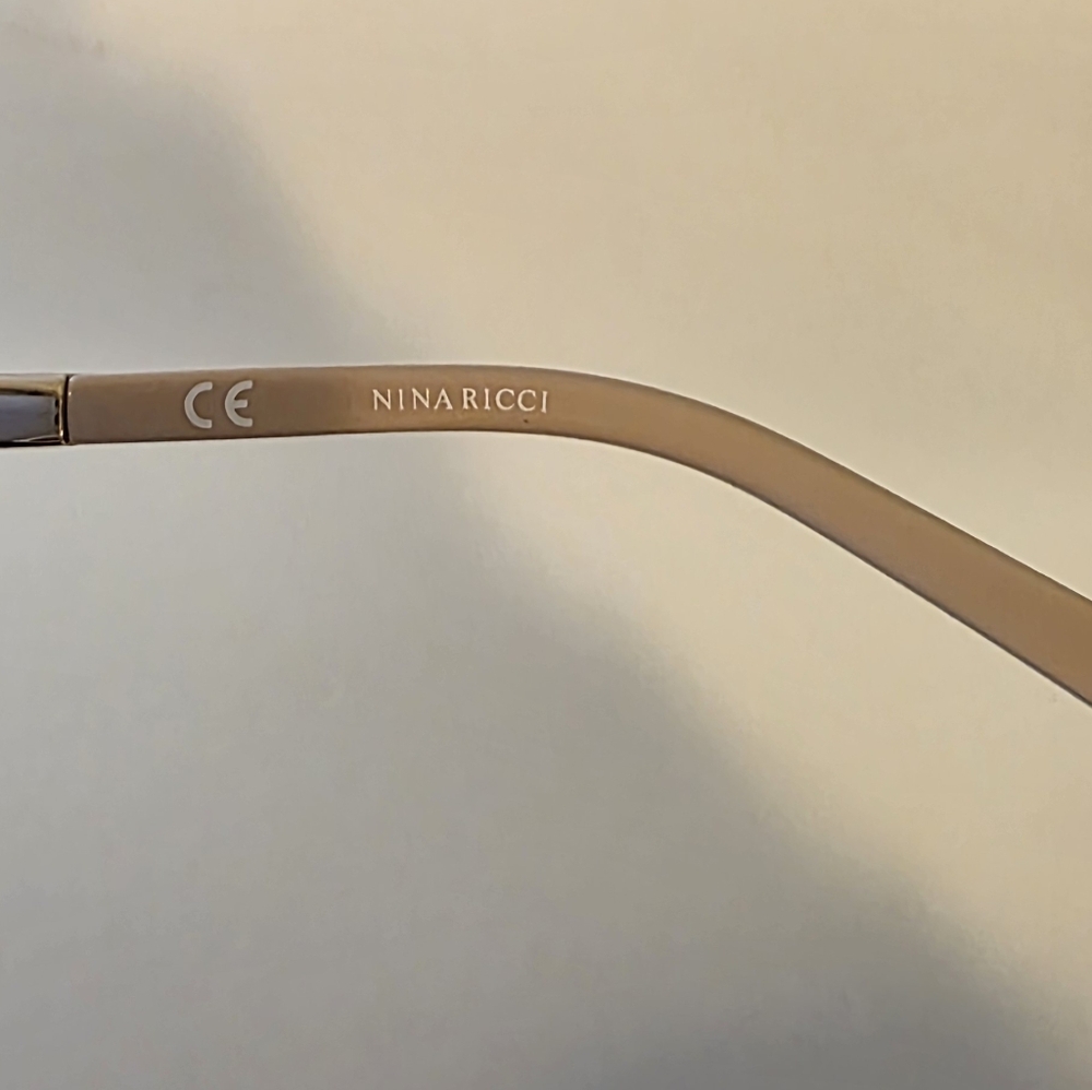 NIB Nina Ricci Light Gold Square Sunglasses SNR109S - Picture 3 of 6